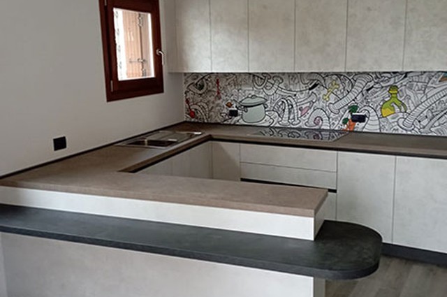 Cucina su misura con due angoli